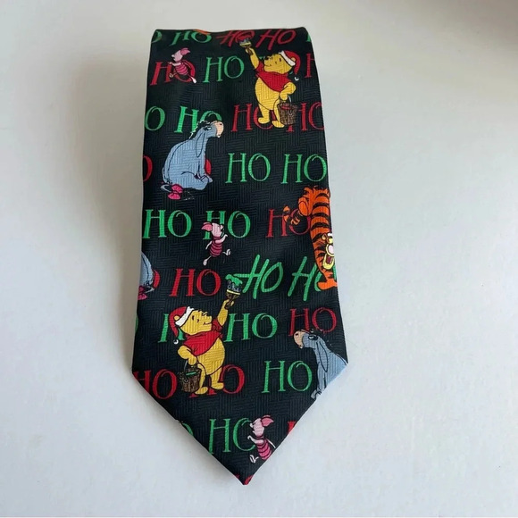 Vintage Winnie the Pooh Christmas Neck Tie Ho Ho Ho Santa Hat Tigger - Picture 1 of 6